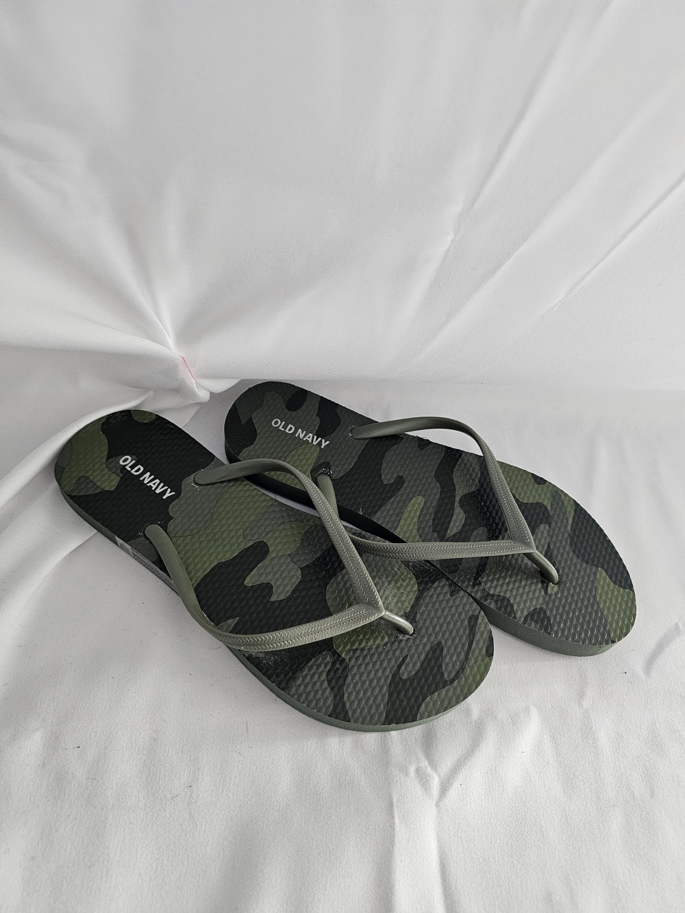Old Navy Green Camo Women's Flip Flop Sandals